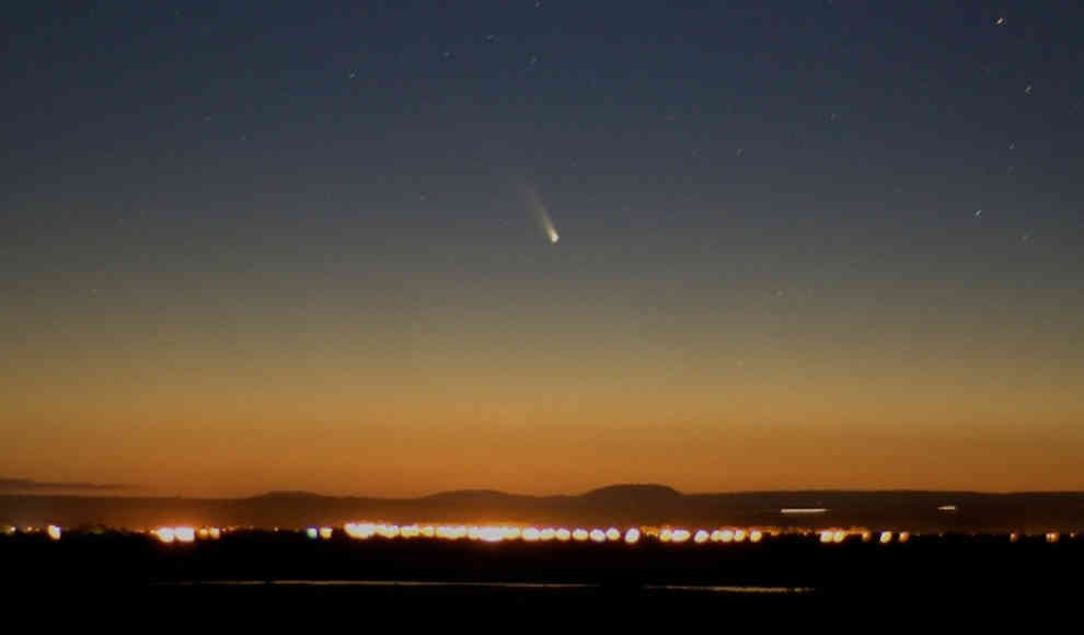 Komet Panstarrs C/2011 L4 fliegt an Erde vorbei