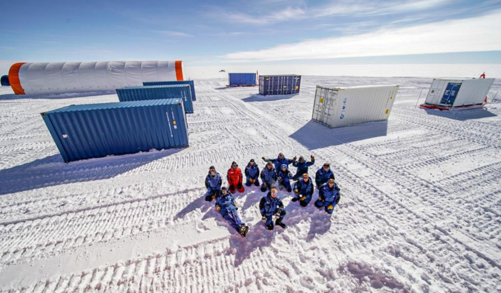 Wissenschaftler des Projekts EPICA Beyond in der Antarktis